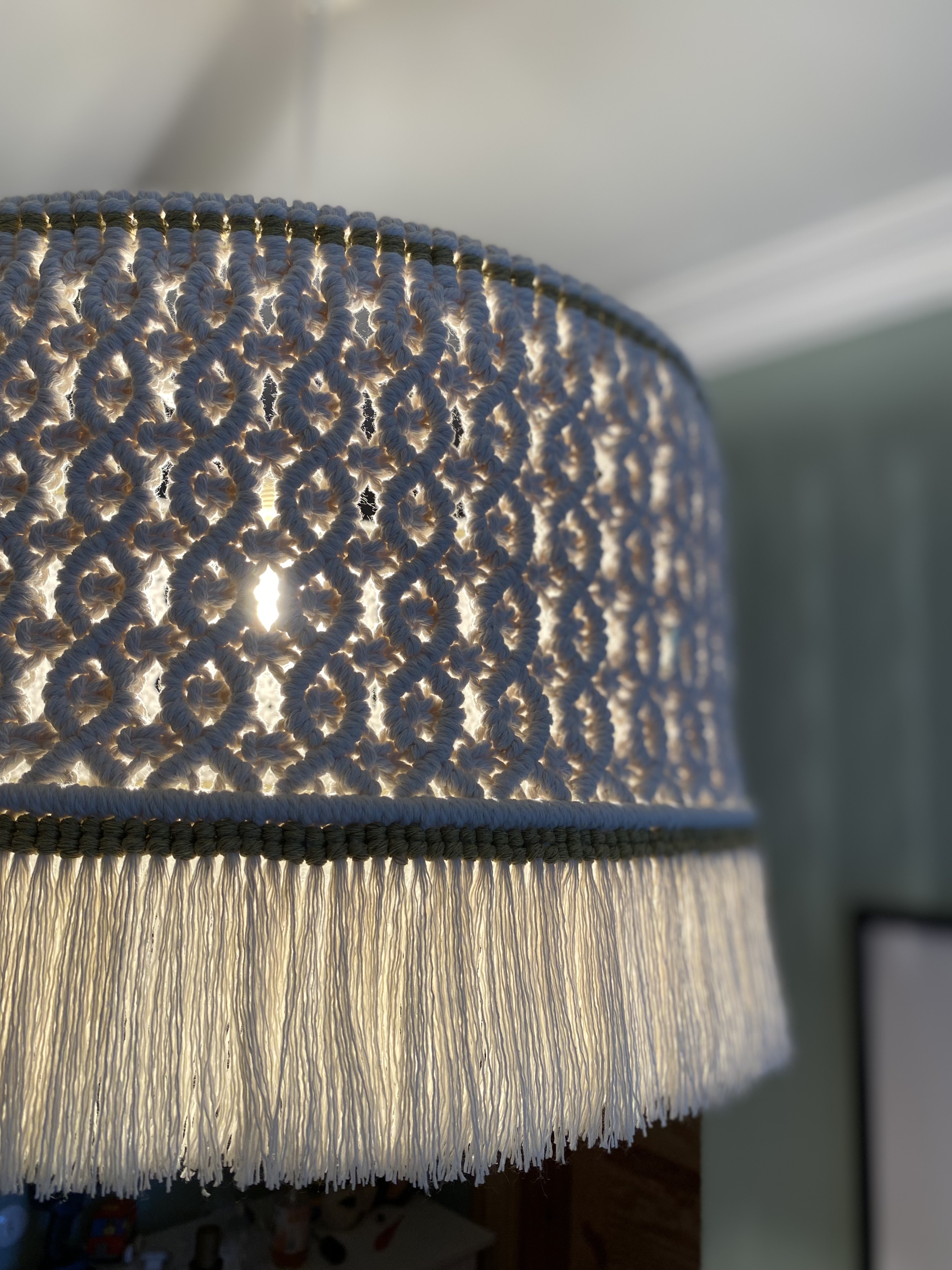 handgefertigte Makramee-Hängelampe – Bild 2