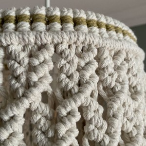 handgefertigte Makramee-Hängelampe – Bild 4