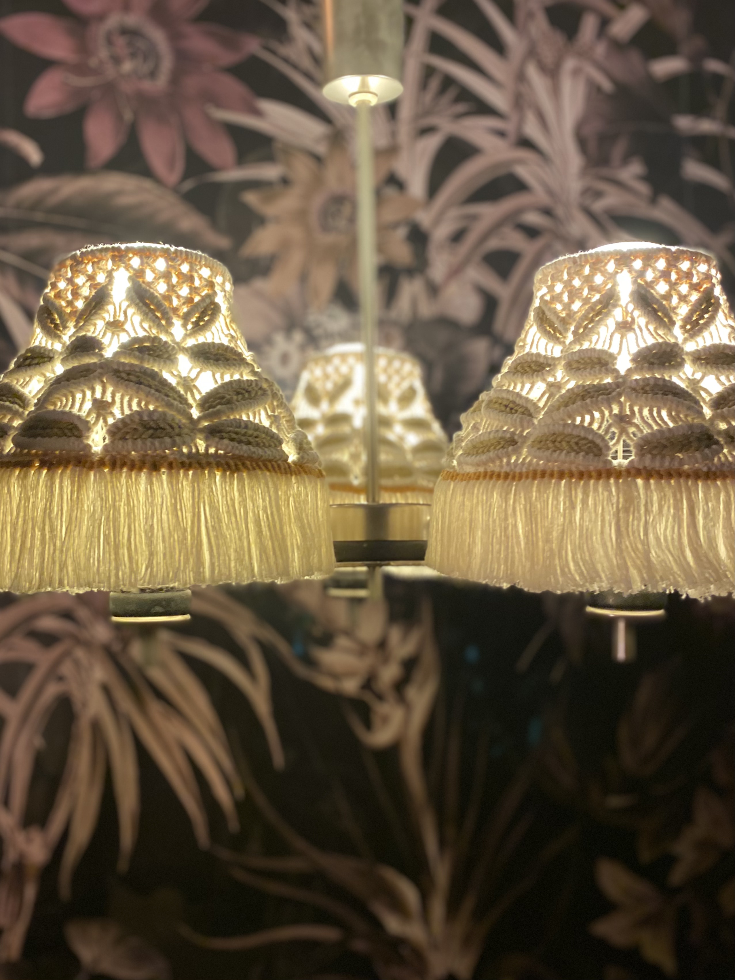 handgefertigte Upcycling Makramee-Hängelampe – Bild 6