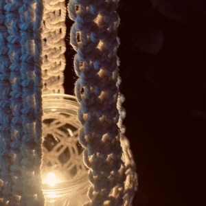 handgefertigtes Lichtspiel/Blumenampel – Bild 3