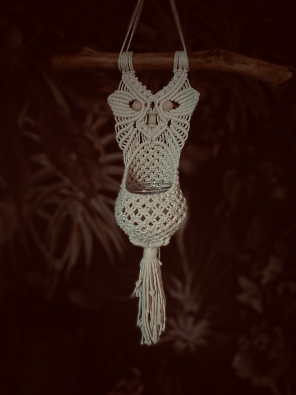 handgefertigtes Lichtspiel/Blumenampel Eule