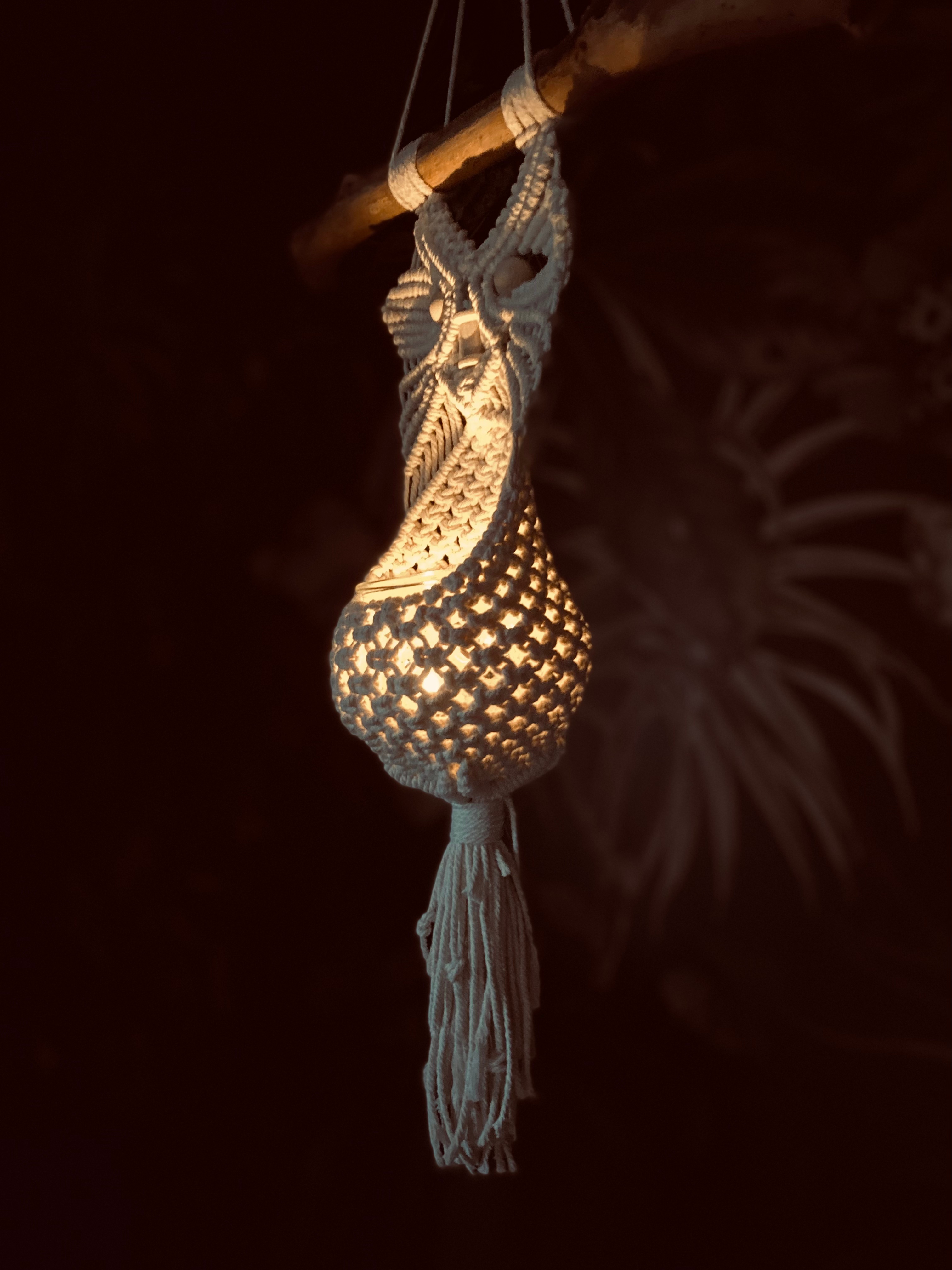 handgefertigtes Lichtspiel/Blumenampel Eule – Bild 3