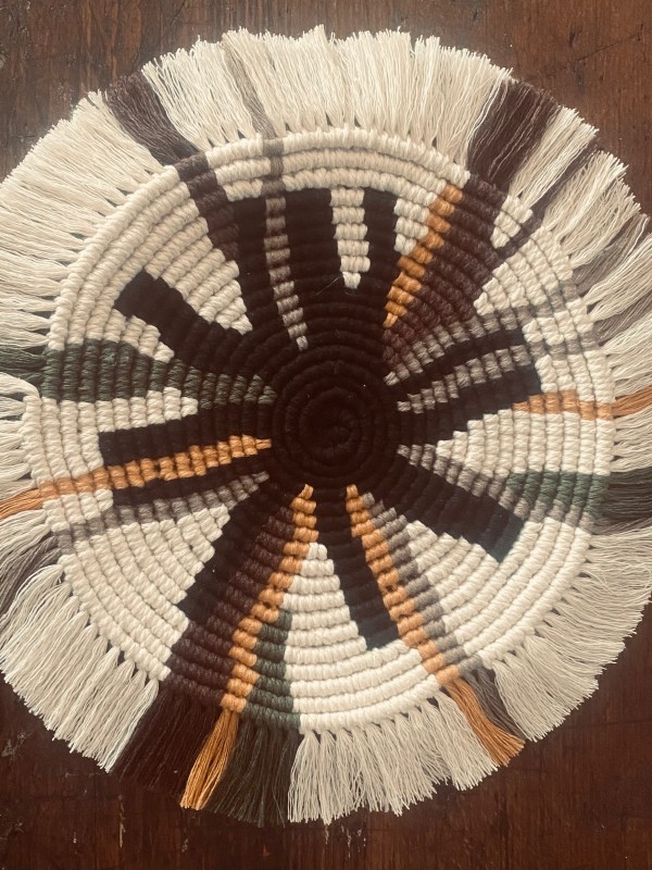 handgeknüpfte Makramee-Untersetzer in verschiedenen Größen