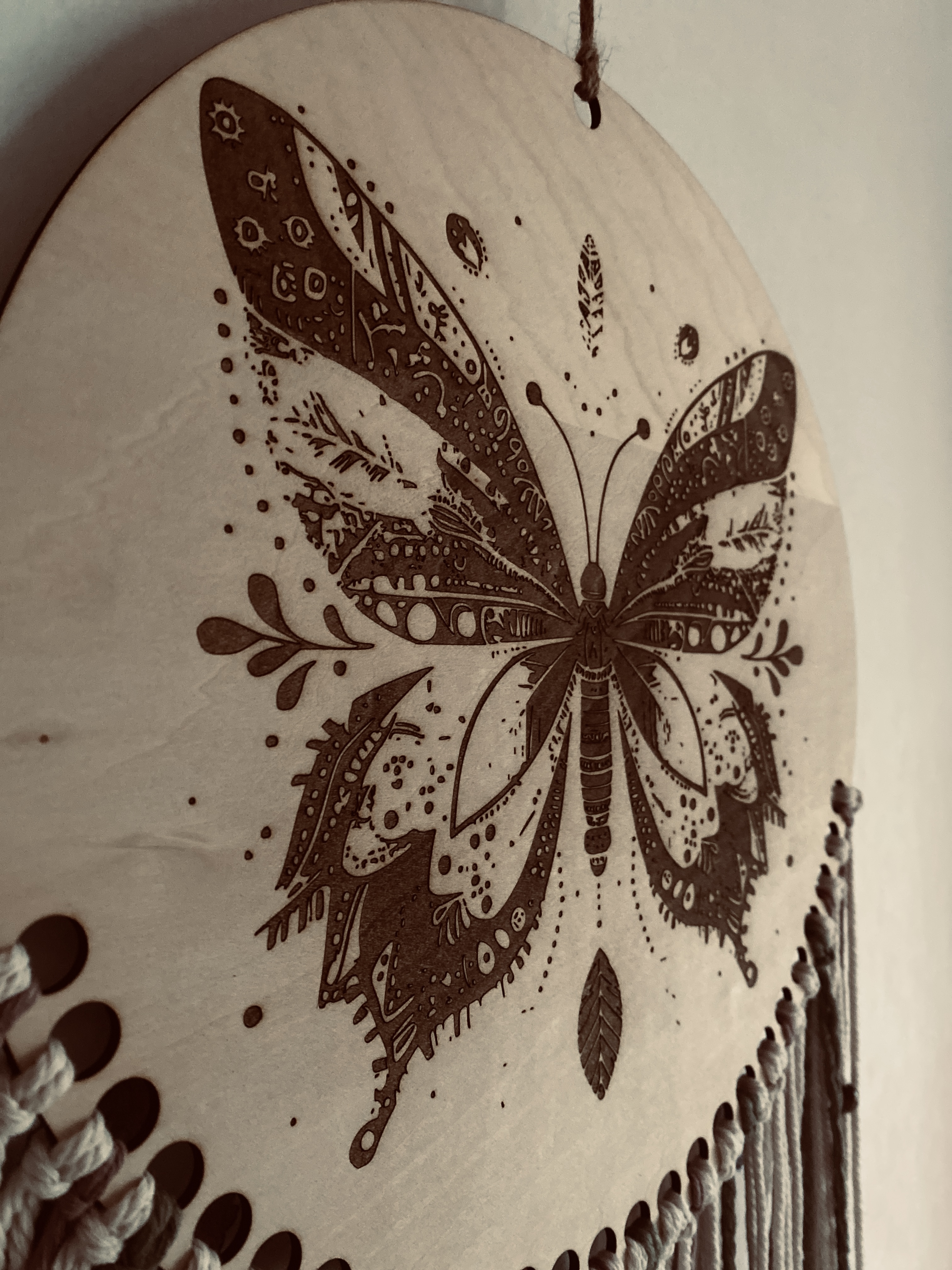 handgemachter Traumfänger | Mandala-Schmetterling – Bild 4