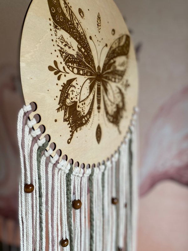 handgemachter Traumfänger | Mandala-Schmetterling