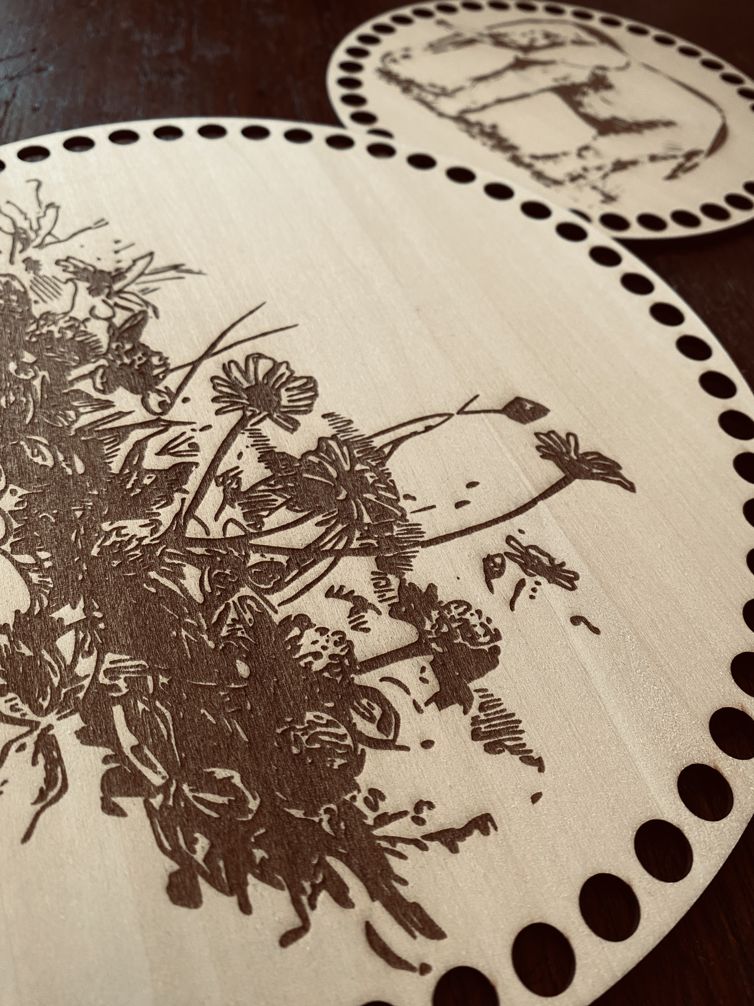 Häkelböden | Lindensperrholz | mit Gravur – Bild 1