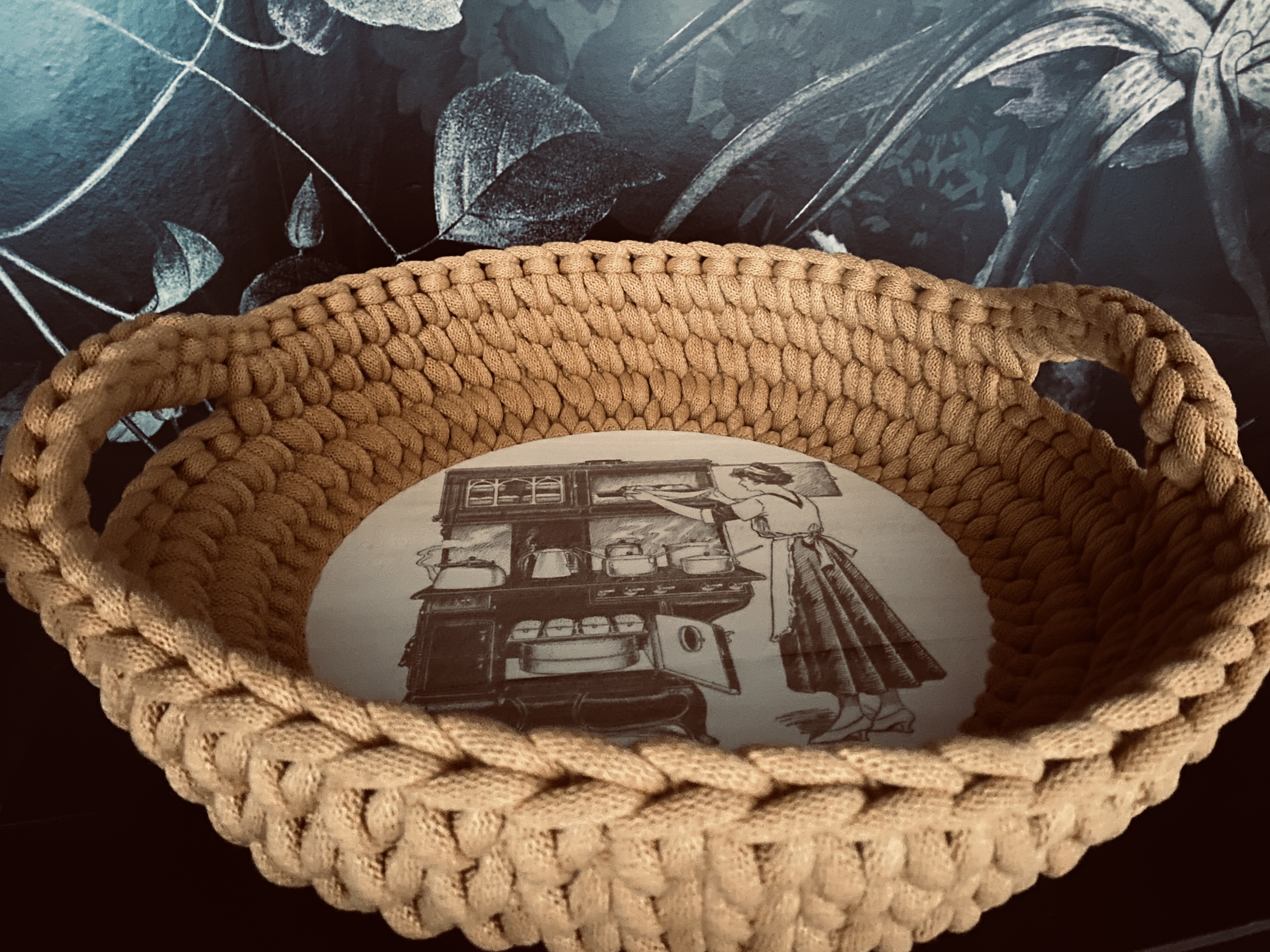 handgemachter Häkelkorb Brotkorb | nostalgisch, gelaserter Holzboden – Bild 4