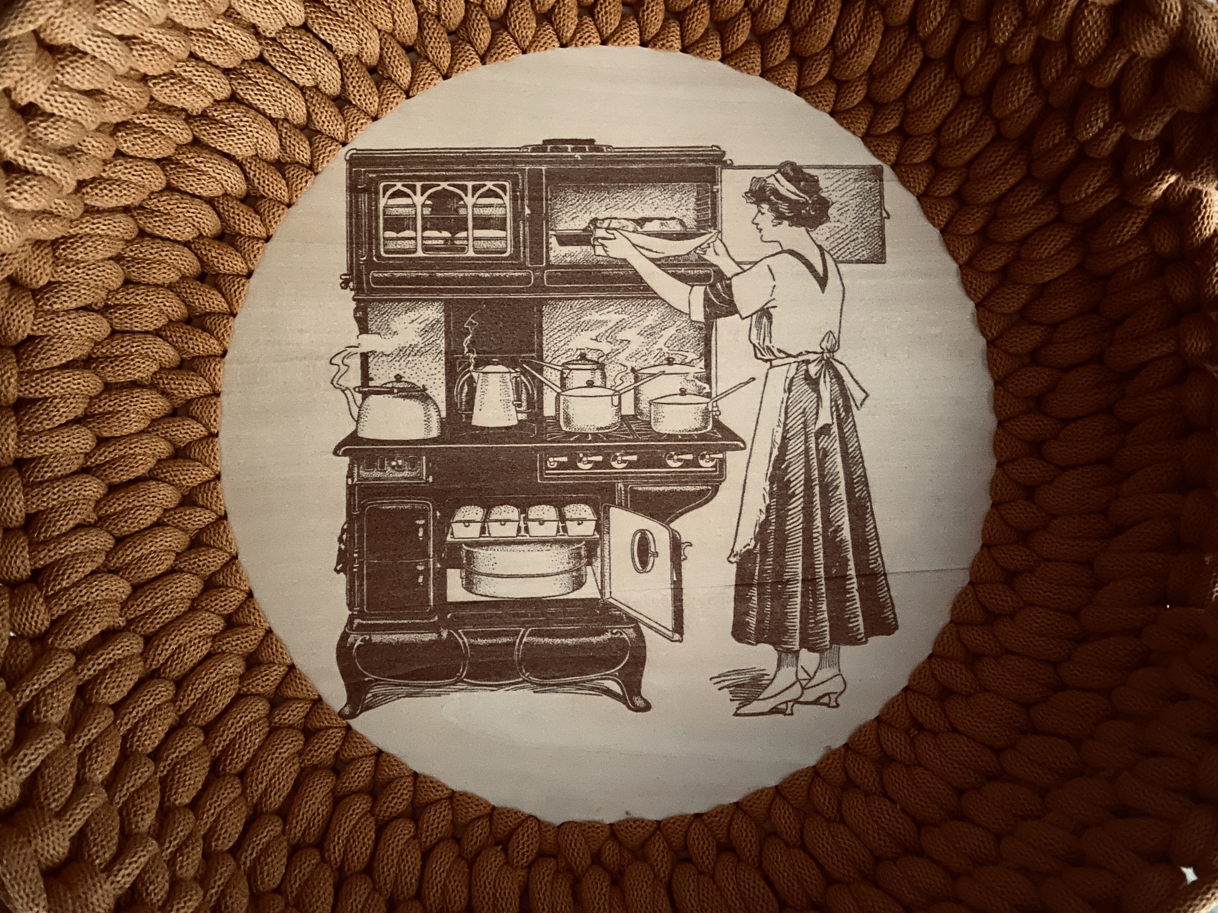 handgemachter Häkelkorb Brotkorb | nostalgisch, gelaserter Holzboden – Bild 7