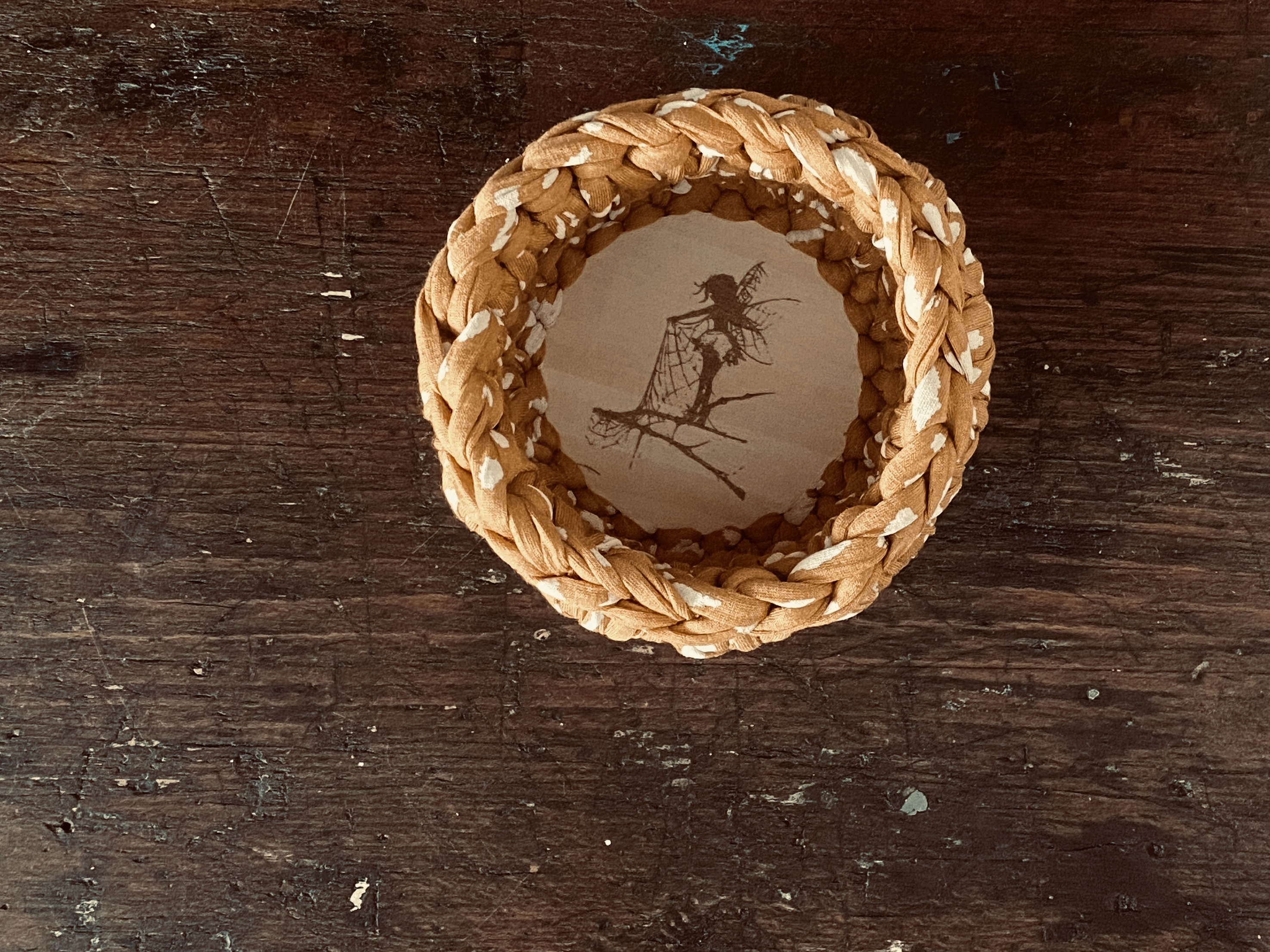 handgemachte Häkelkörbchen mit gelaserten Sperrholzböden | Herbstdeko in warmem Senfgelb – Bild 2