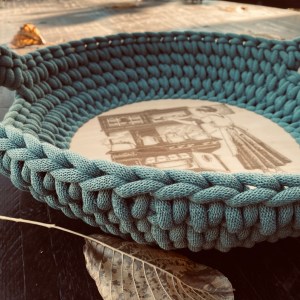 handgemachter Häkelkorb Brotkorb | nostalgisch, gelaserter Holzboden – Bild 11