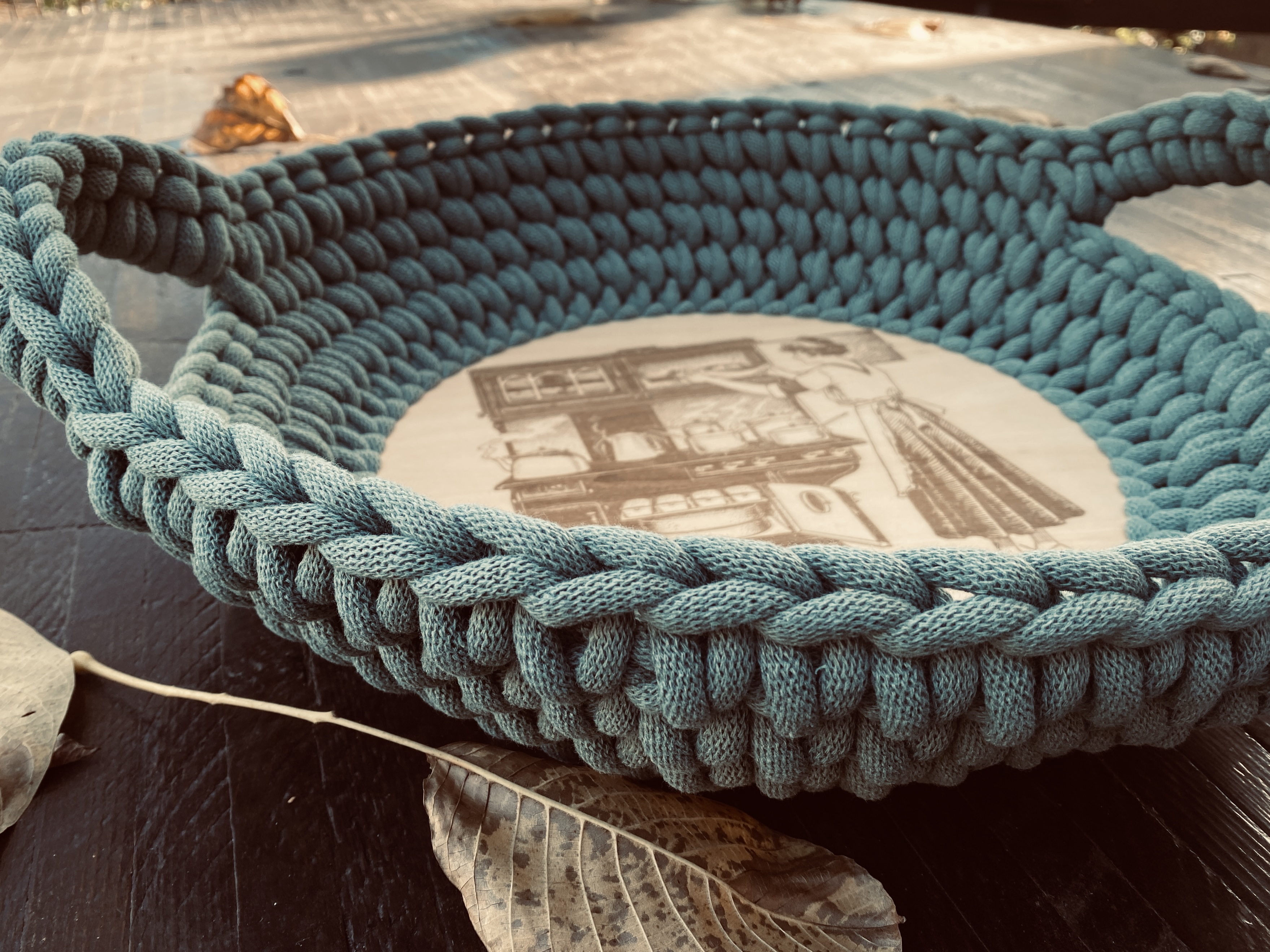 handgemachter Häkelkorb Brotkorb | nostalgisch, gelaserter Holzboden – Bild 11