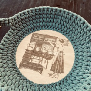 handgemachter Häkelkorb Brotkorb | nostalgisch, gelaserter Holzboden – Bild 9