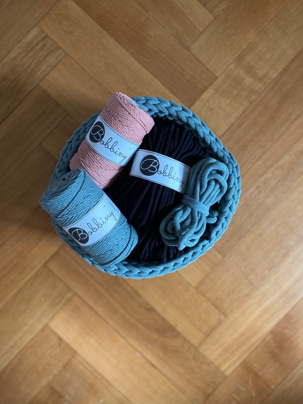 handgehäkelter Korb aus Bobbiny Flechtkordel | mit gelasertem Kreativmotiv