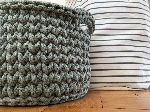 handgehäkelter Korb aus Bobbiny Flechtkordel | mit gelasertem Kreativmotiv