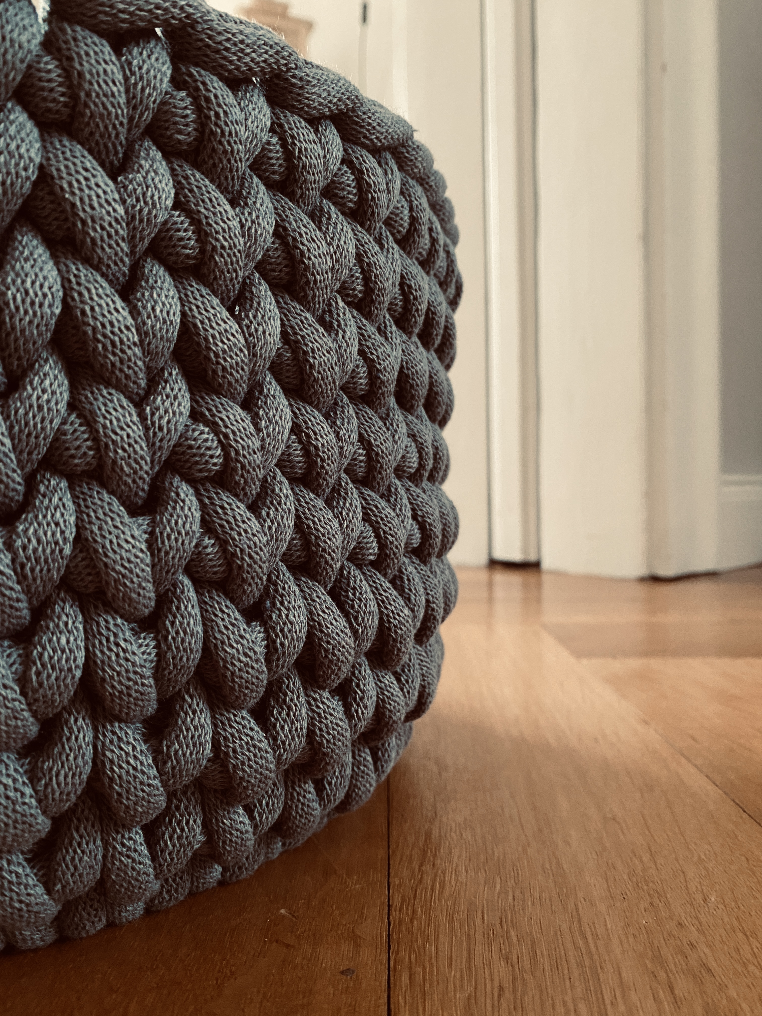 handgehäkelter Winterkorb aus Bobbiny Flechtkordel | mit gelasertem Wintermotiv – Bild 5