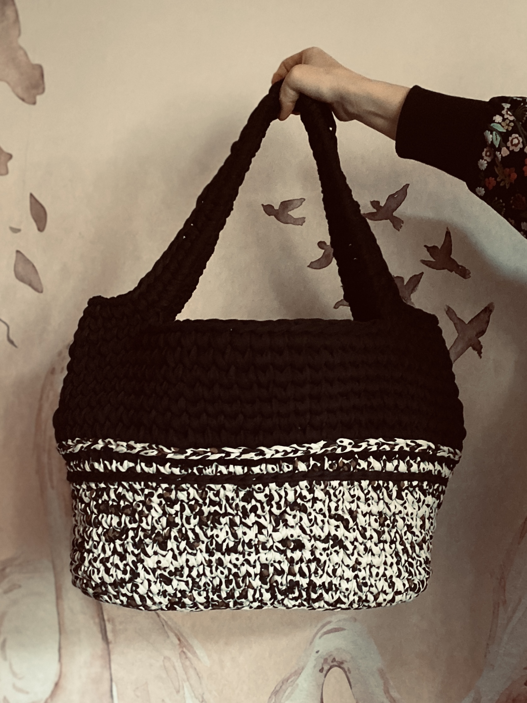 handgehäkelte XXL-Handtasche | Shopper im Leo-Look – Bild 9