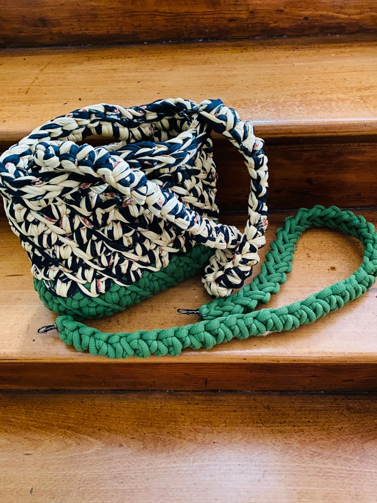 handgemachtes Taschenset Moos Green & Black Flowers