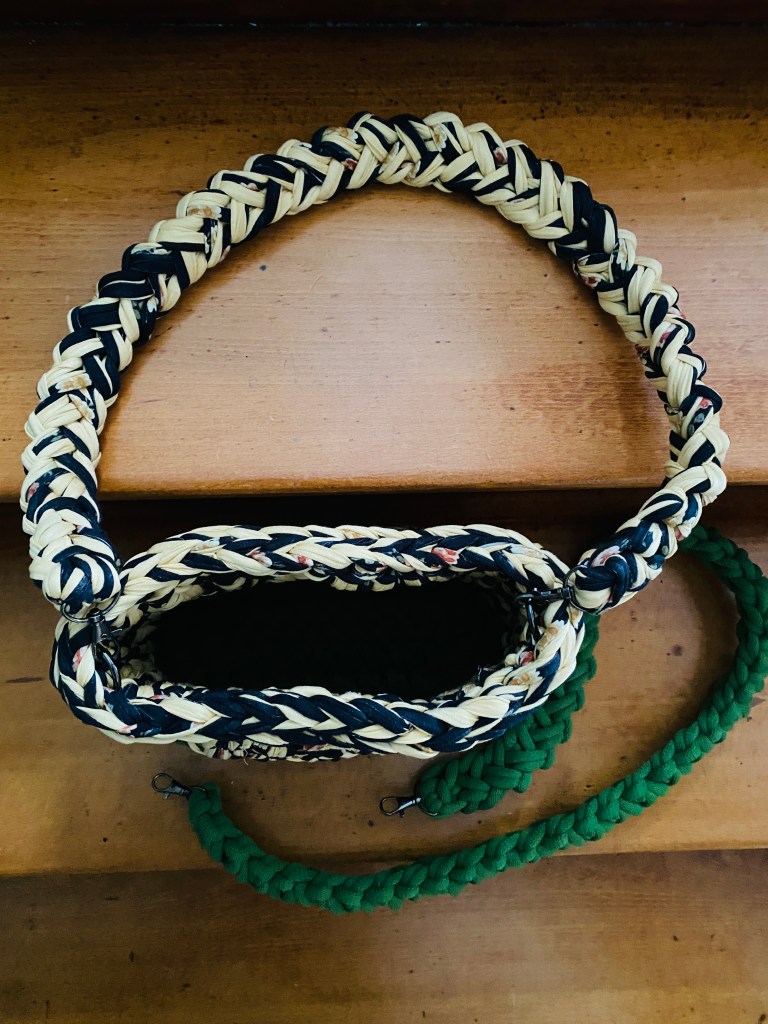 handgemachtes Taschenset Moos Green & Black Flowers